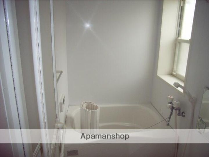 シャレー桜井新町A棟A-1の風呂