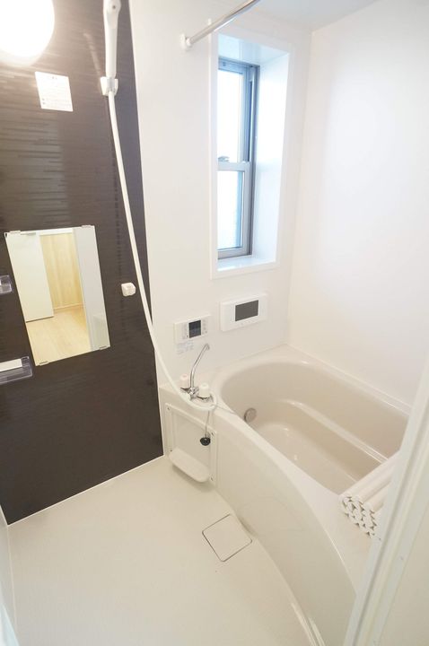 バードピア新田A棟206の風呂
