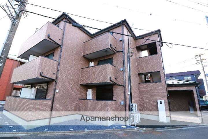 バードピア新田C棟302の外観