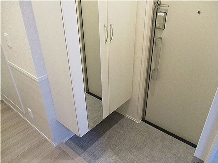 メゾン・デュ・シーニュⅢの玄関