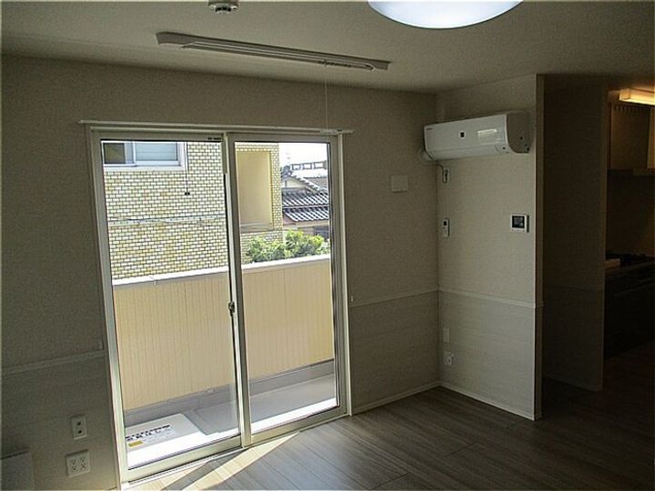 メゾン・デュ・シーニュⅢの居間