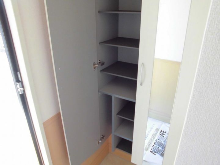 エトランゼの玄関