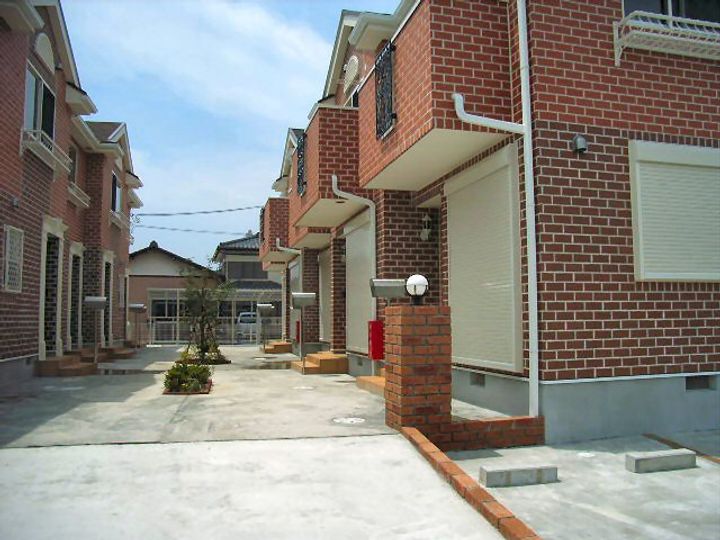 シャレー桜井新町A棟A-1の外観