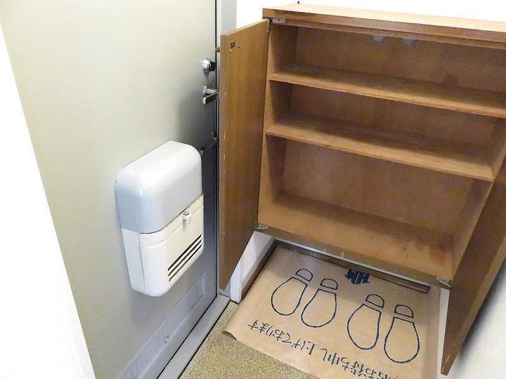 プレミールハイツ壱番館の玄関