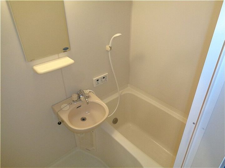 ウィンヒル373の風呂