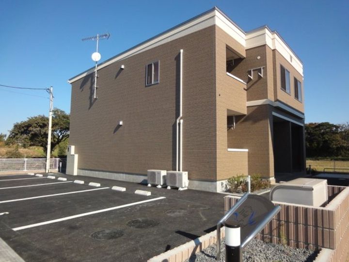 ウイング コートの外観