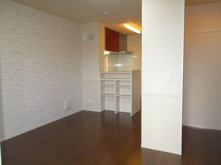 ヌーボイナリ金沢207の居間