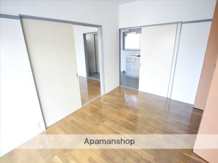 神奈川県相模原市中央区淵野辺本町3丁目の賃貸アパートの内装