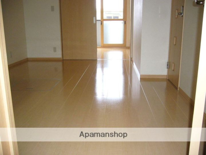 ローズコート玉川105の居間