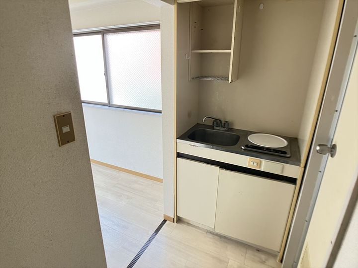 神奈川県相模原市中央区相模原5丁目の賃貸マンションの内装
