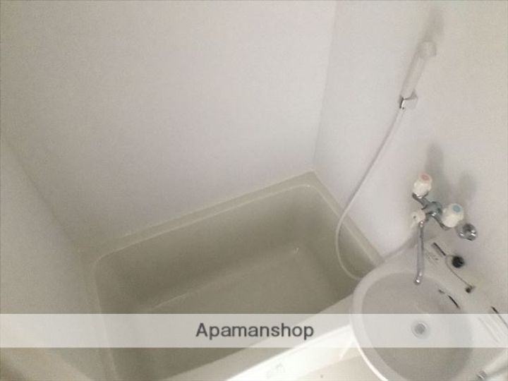 グランドヒル岡上B203の風呂