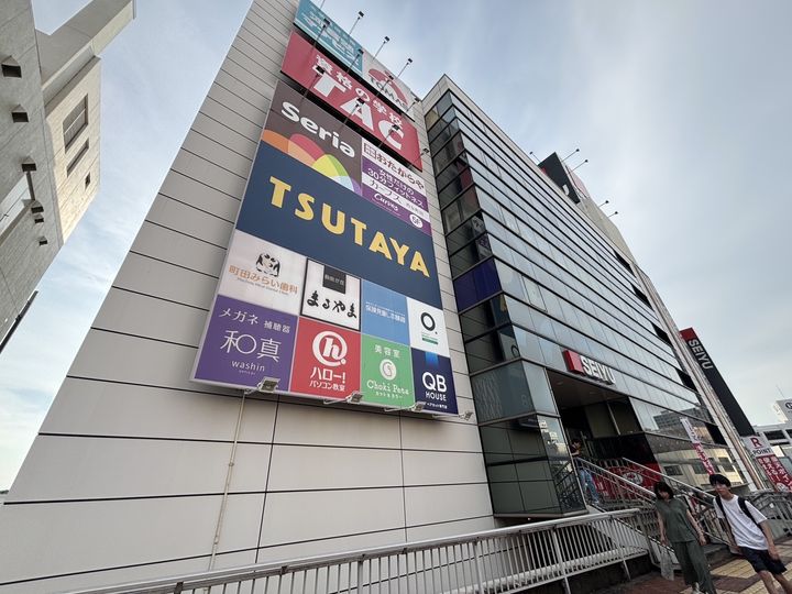 D-ROOM Nの周辺