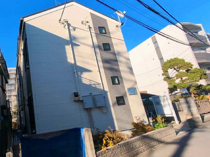 レオネクストKOMIYAの外観