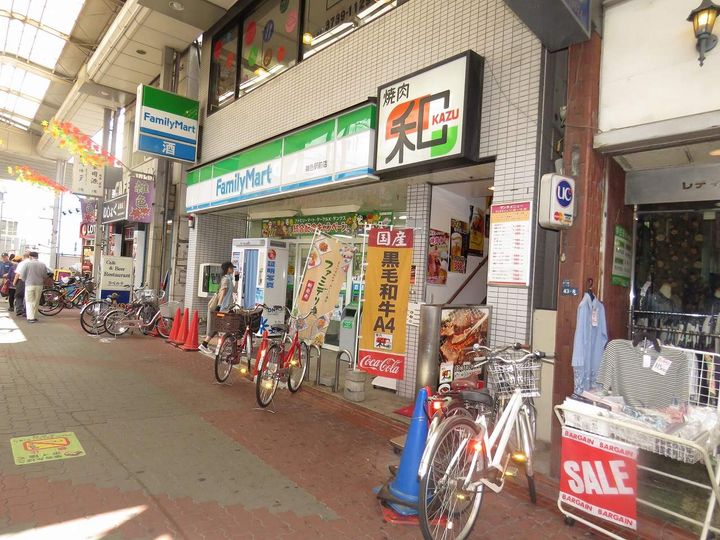 レオネクストロリエンテの周辺