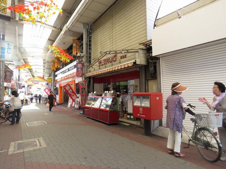 レオネクストロリエンテの周辺