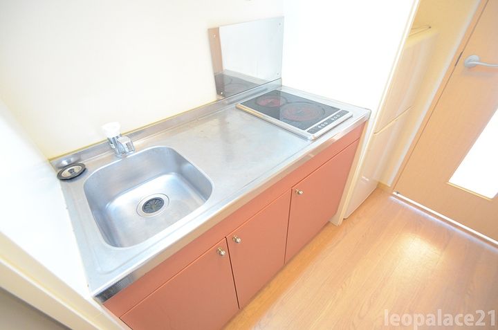 レオパレスクリムゾン矢口のキッチン