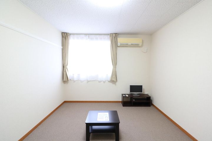 レオパレスクリムゾン矢口の居間