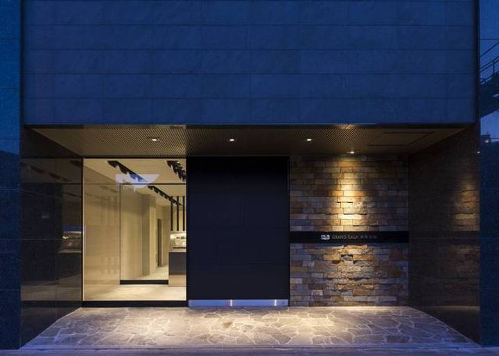 東京都港区高輪1丁目の賃貸マンションの外観