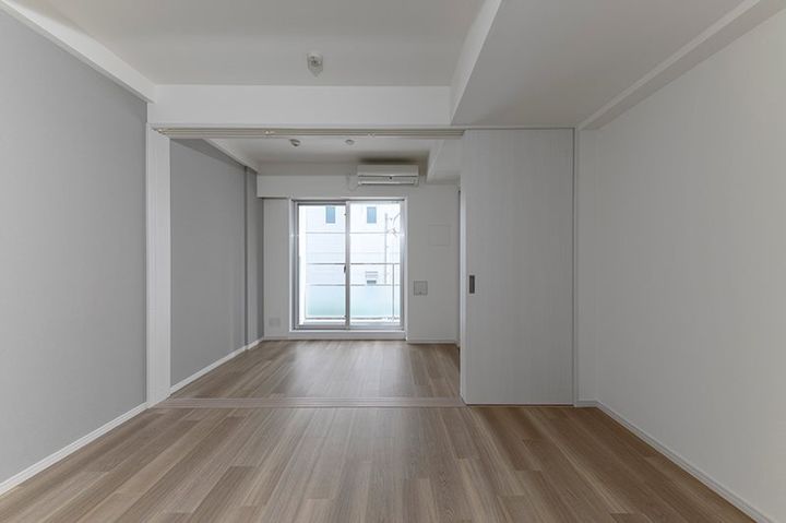 レジディア新川の居間