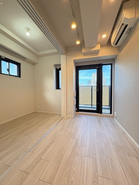 クロスレジデンス神田神保町の居間