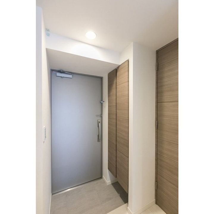 バウスフラッツ住吉の玄関