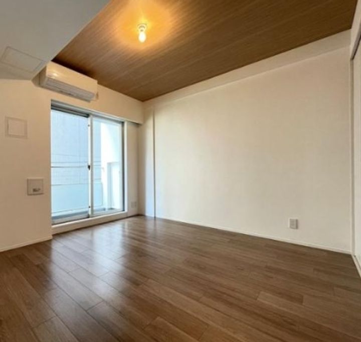 レジディア新川の居間