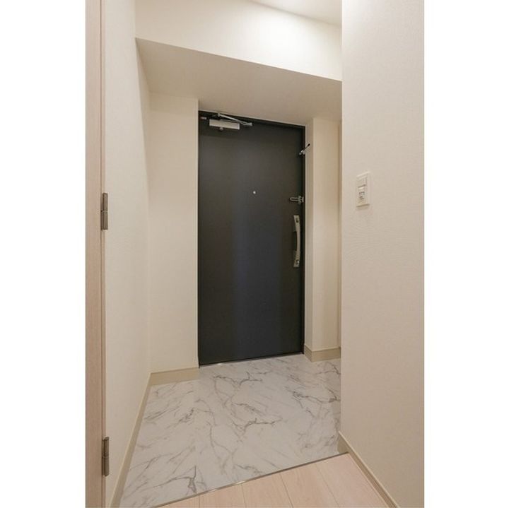 コンフォリア・リヴ豊洲キャナルの玄関