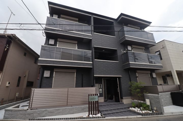 D PAINA 旭町の外観