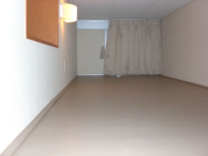 レオパレスベルリバティーの居間