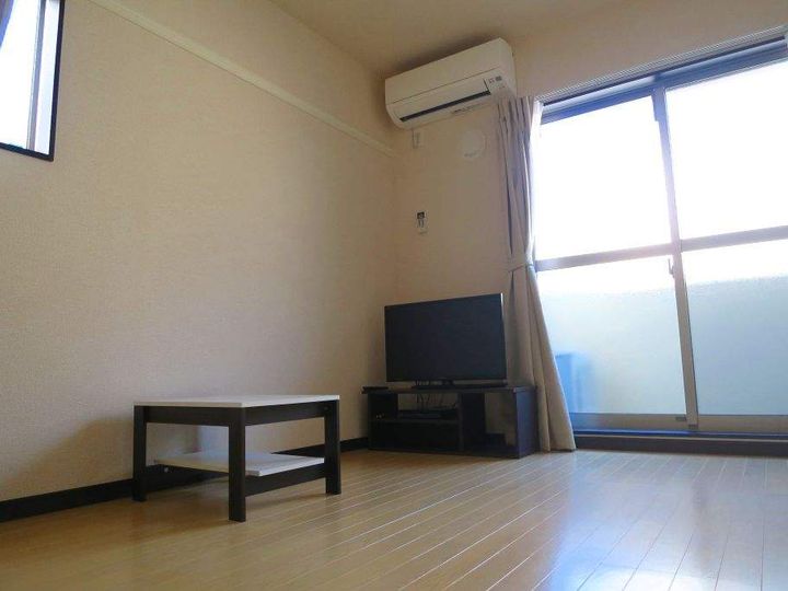 レオネクストマードレの居間