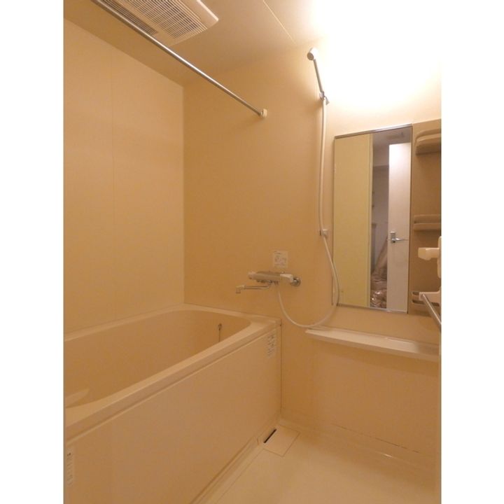 ラクラス麻布十番の風呂