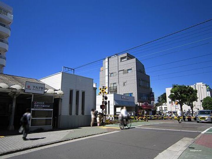 カーサ・ポルトーネ306の周辺