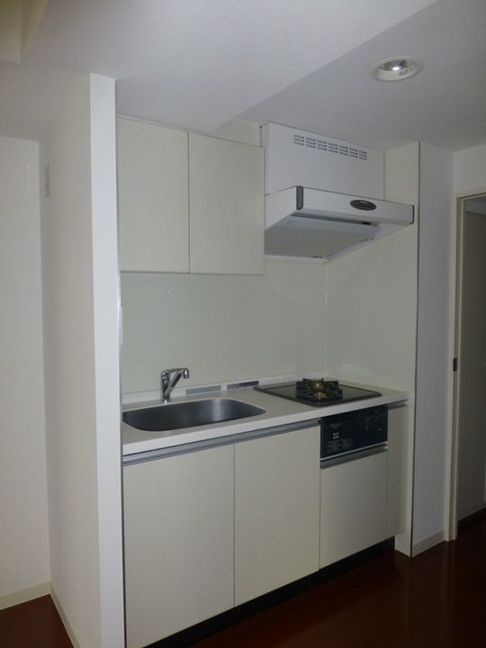 レジディア三越前のキッチン