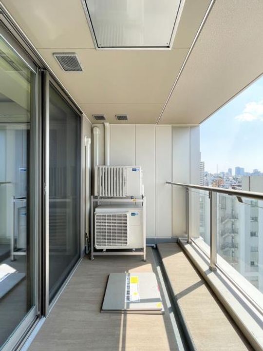 白金ザ・スカイ西棟の居間