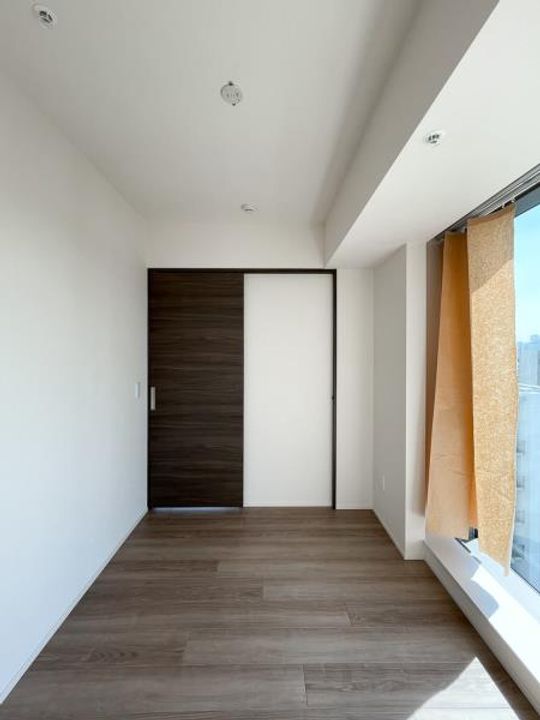 白金ザ・スカイ西棟の居間