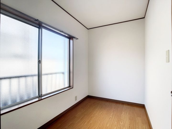 東京都大田区矢口2丁目の賃貸アパートの居間