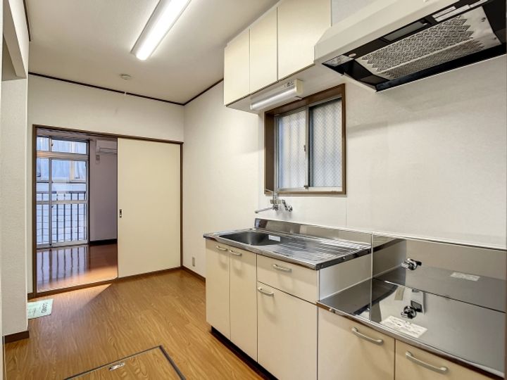 東京都大田区矢口2丁目の賃貸アパートの居間