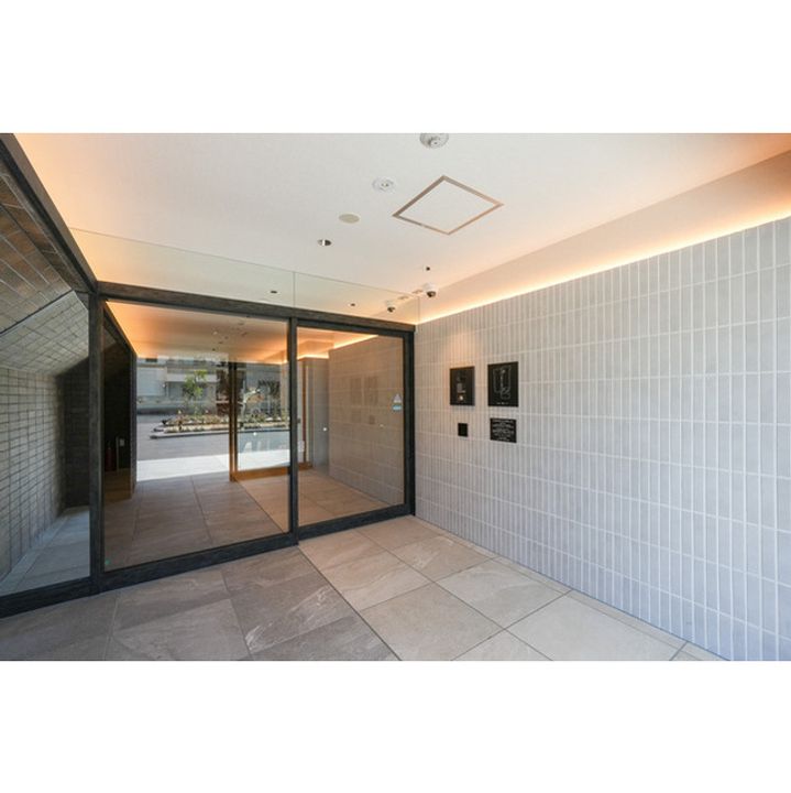 コンフォリア・リヴ豊洲キャナルの外観