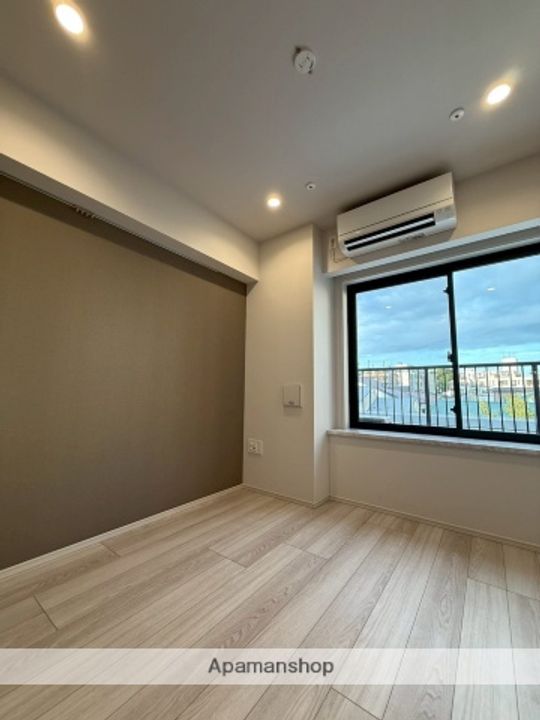 東京都品川区東大井3丁目の賃貸マンションの居間