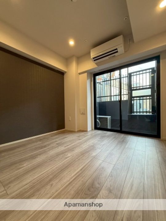 東京都品川区東大井3丁目の賃貸マンションの居間