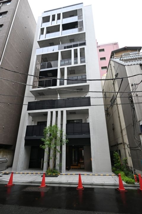 東京都千代田区神田三崎町2丁目の賃貸マンションの外観