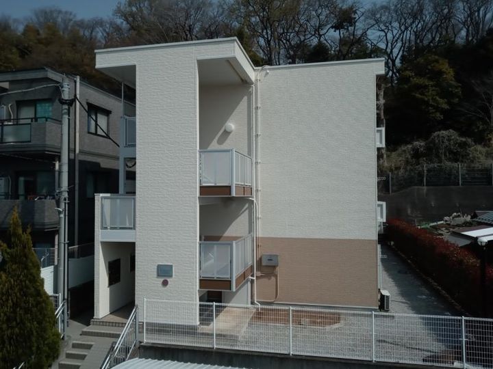 レオパレスグレース クレストⅠの外観