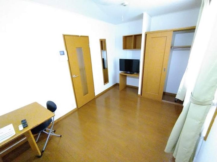 レオパレスサニーコートの居間