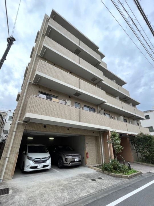 東京都大田区西六郷2丁目の賃貸マンションの外観