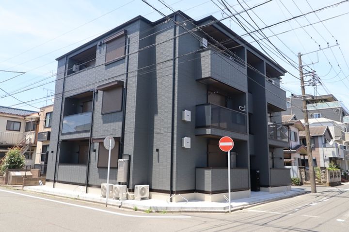 D PAINA KANNONの外観