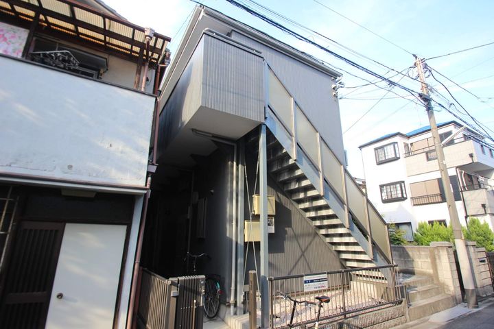東京都葛飾区新小岩2丁目の賃貸アパートの外観