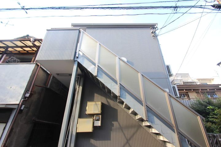 東京都葛飾区新小岩2丁目の賃貸アパートの外観