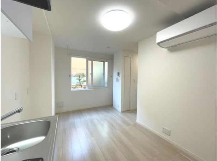 コンフォール小岩101の居間