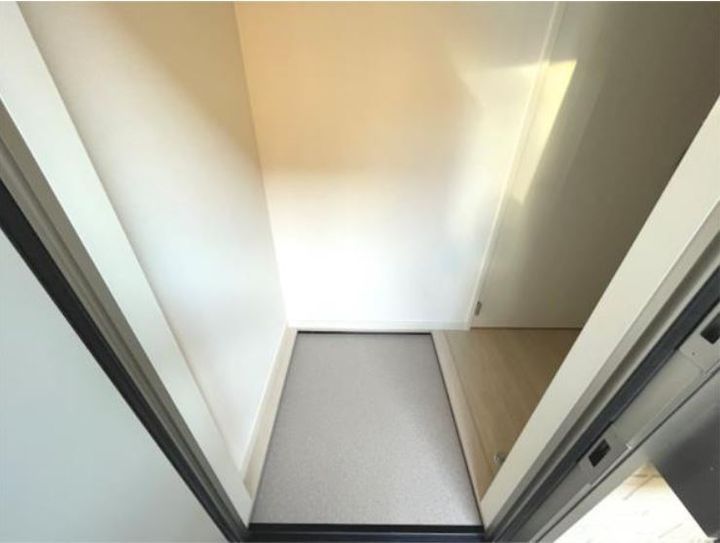 コンフォール小岩101の玄関