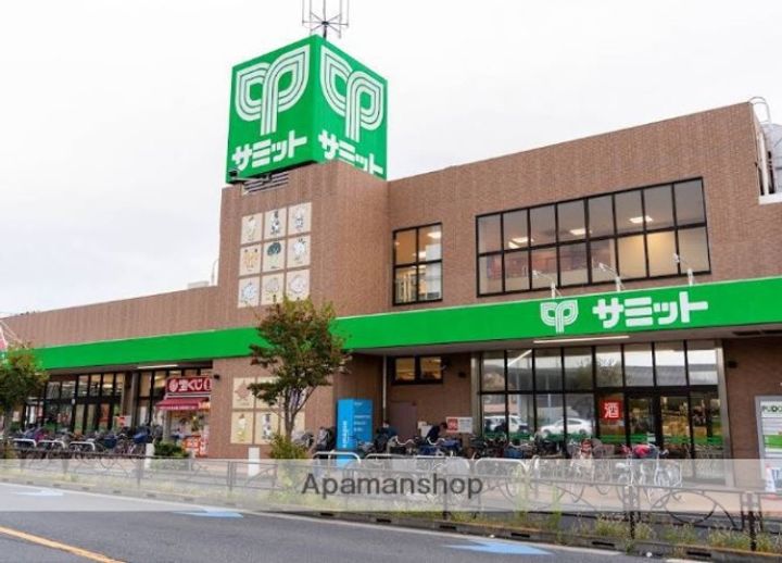 GRANDE TAKASAGOの周辺